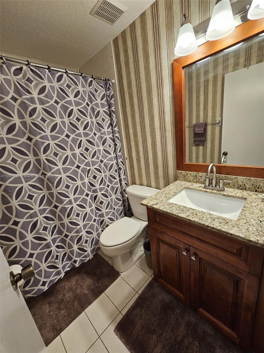 VENETIA GROVE - Residential