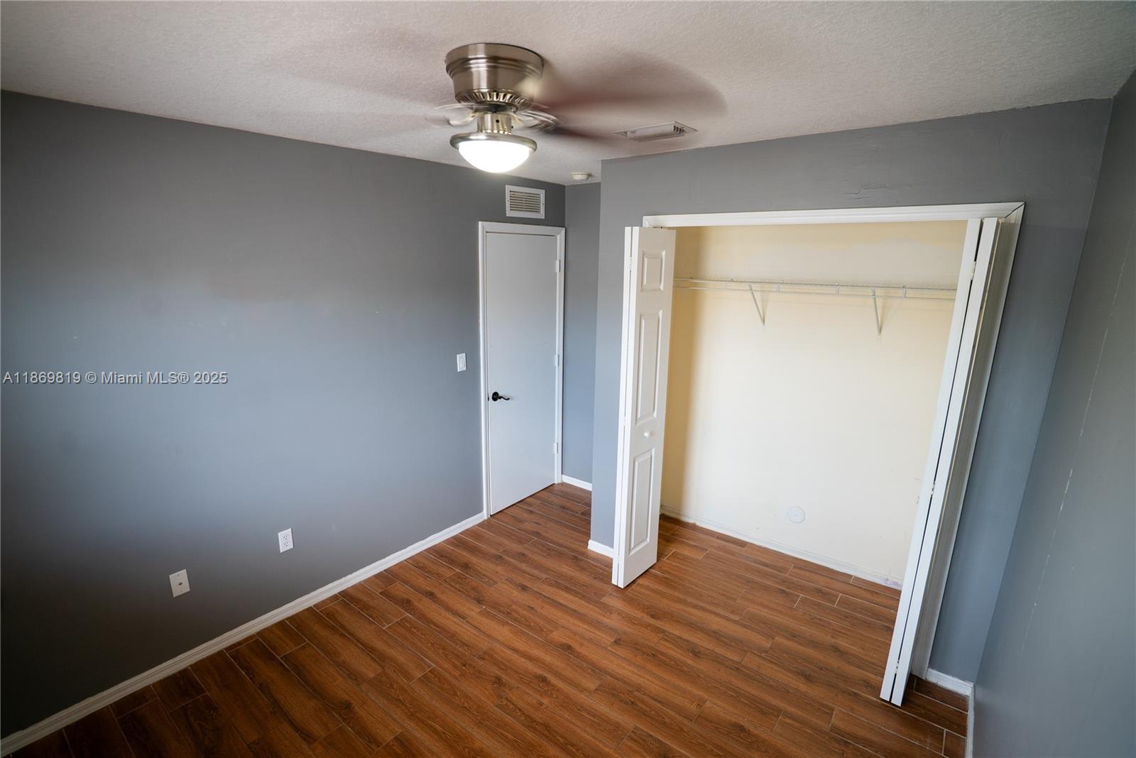 VENETIA GROVE - Residential