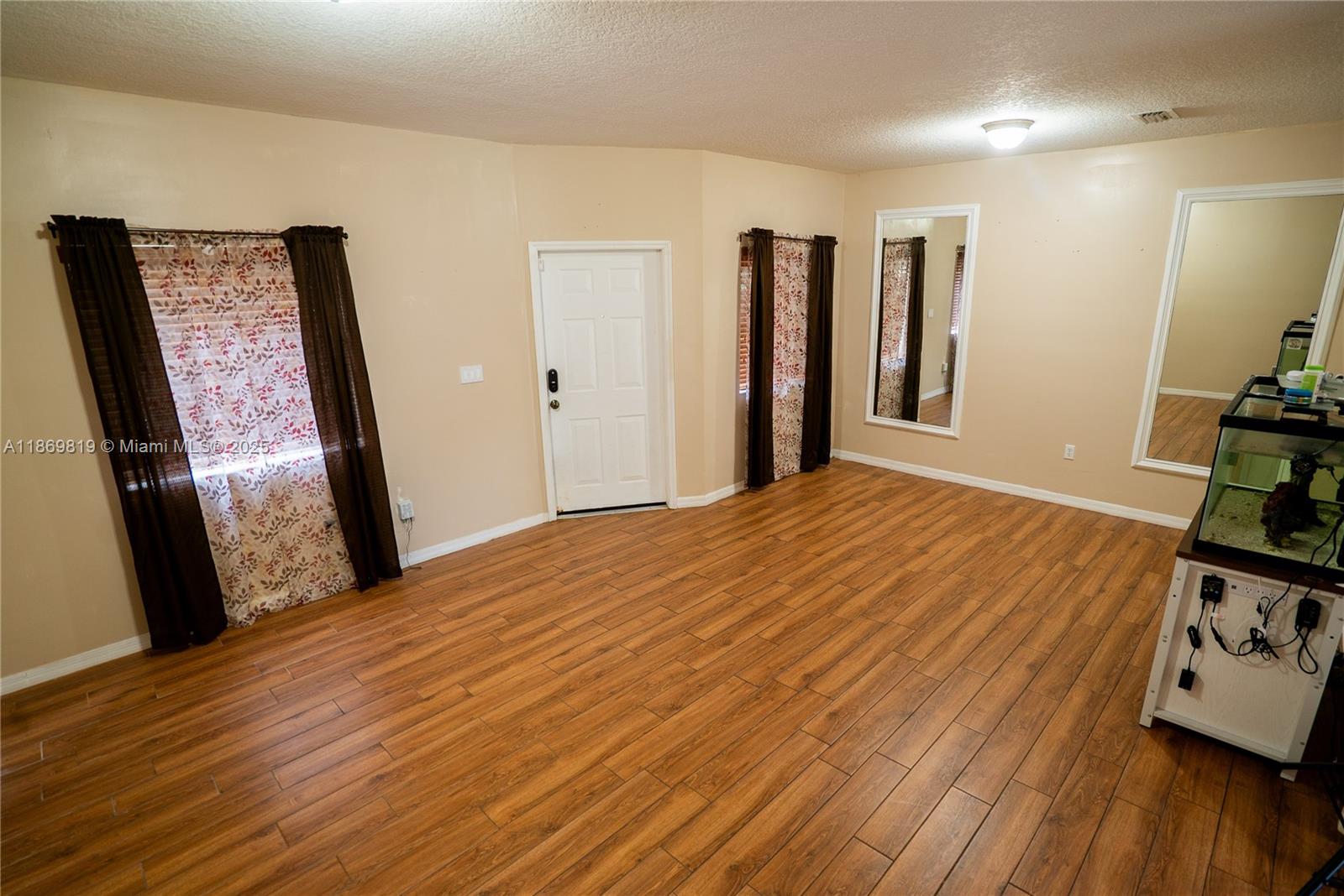 VENETIA GROVE - Residential