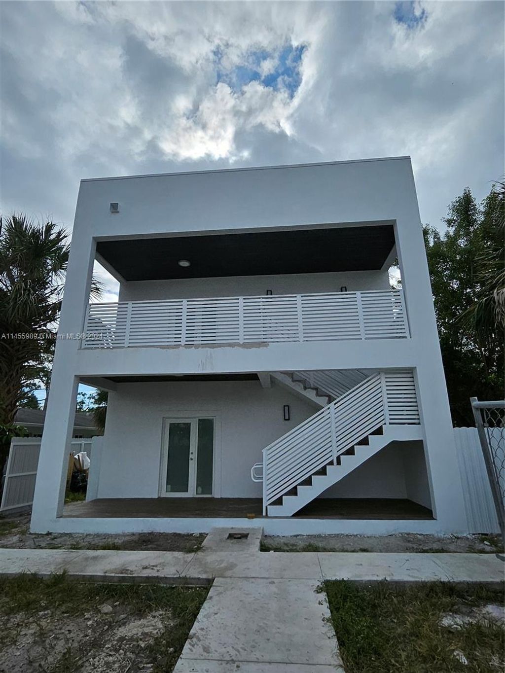 Photo of 1820 SW 9th St, Fort Lauderdale, FL 33312 (MLS # A11455989)