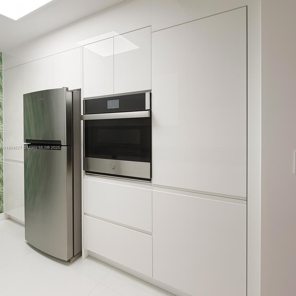 DELVISTA TOWERS CONDO TOW - Residential