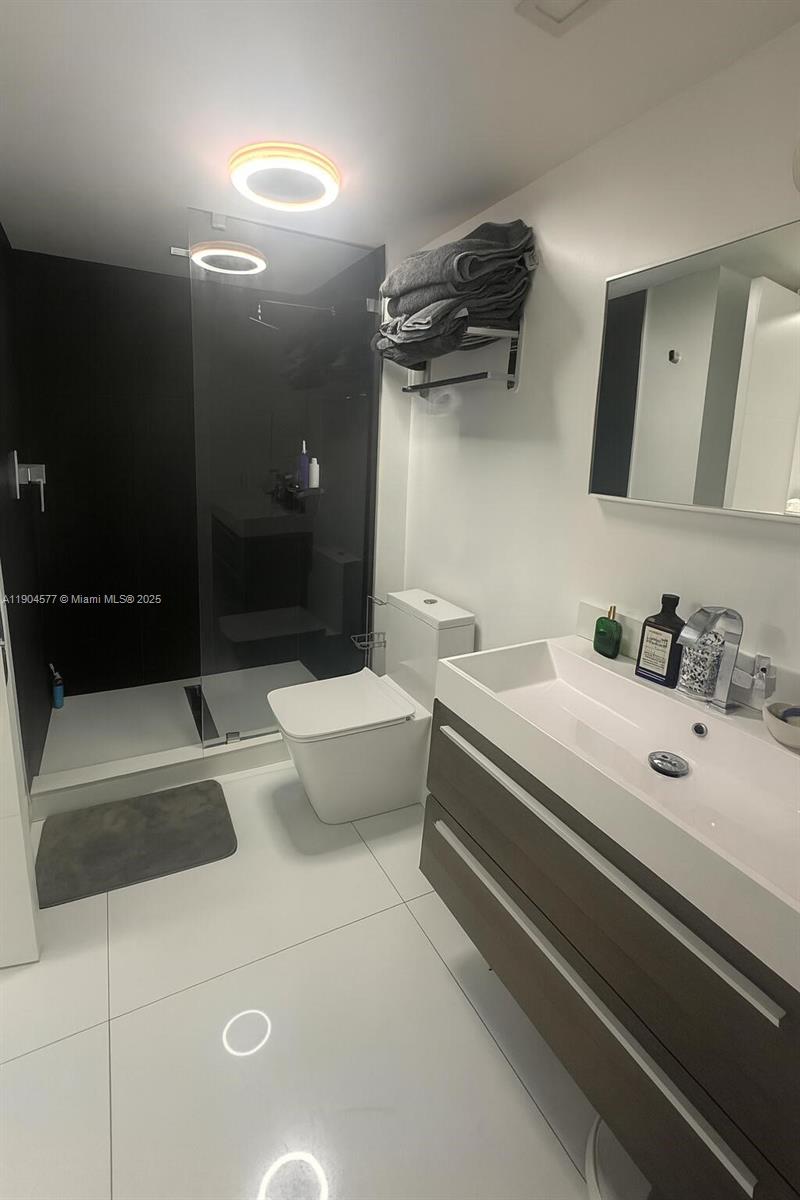 DELVISTA TOWERS CONDO TOW - Residential