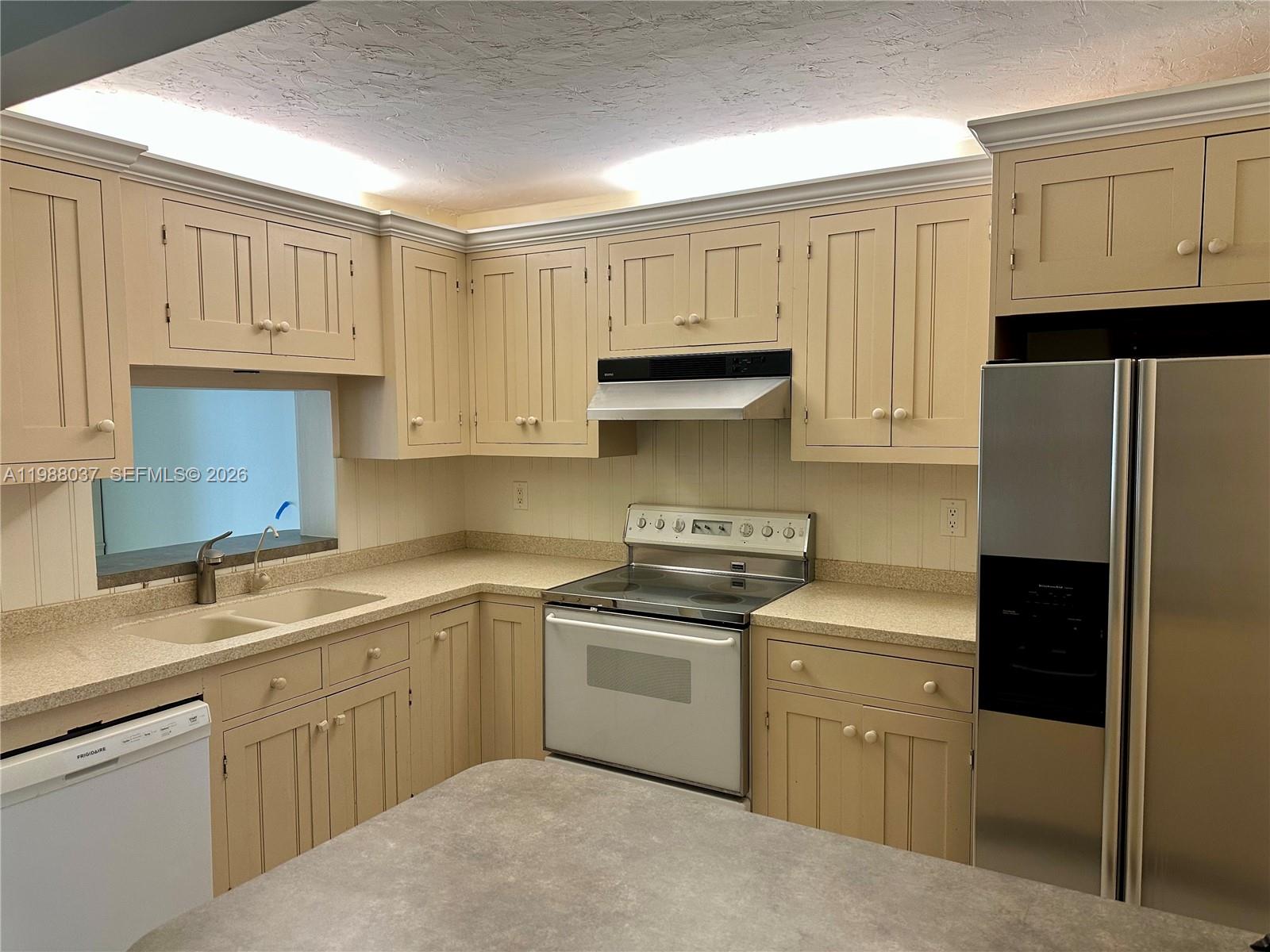 TARACOMA TOWNHOMES CONDO - Residential