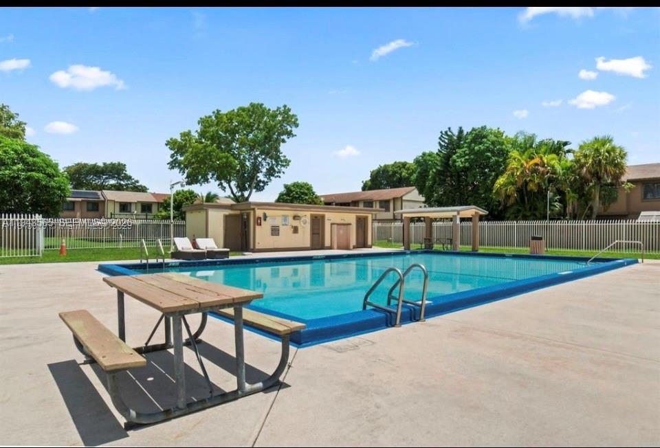 NORTHPOINTE AT THE CALIF - Residential