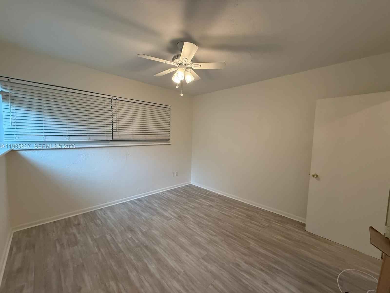 MARSEILLES DECO CONDO - Residential Lease