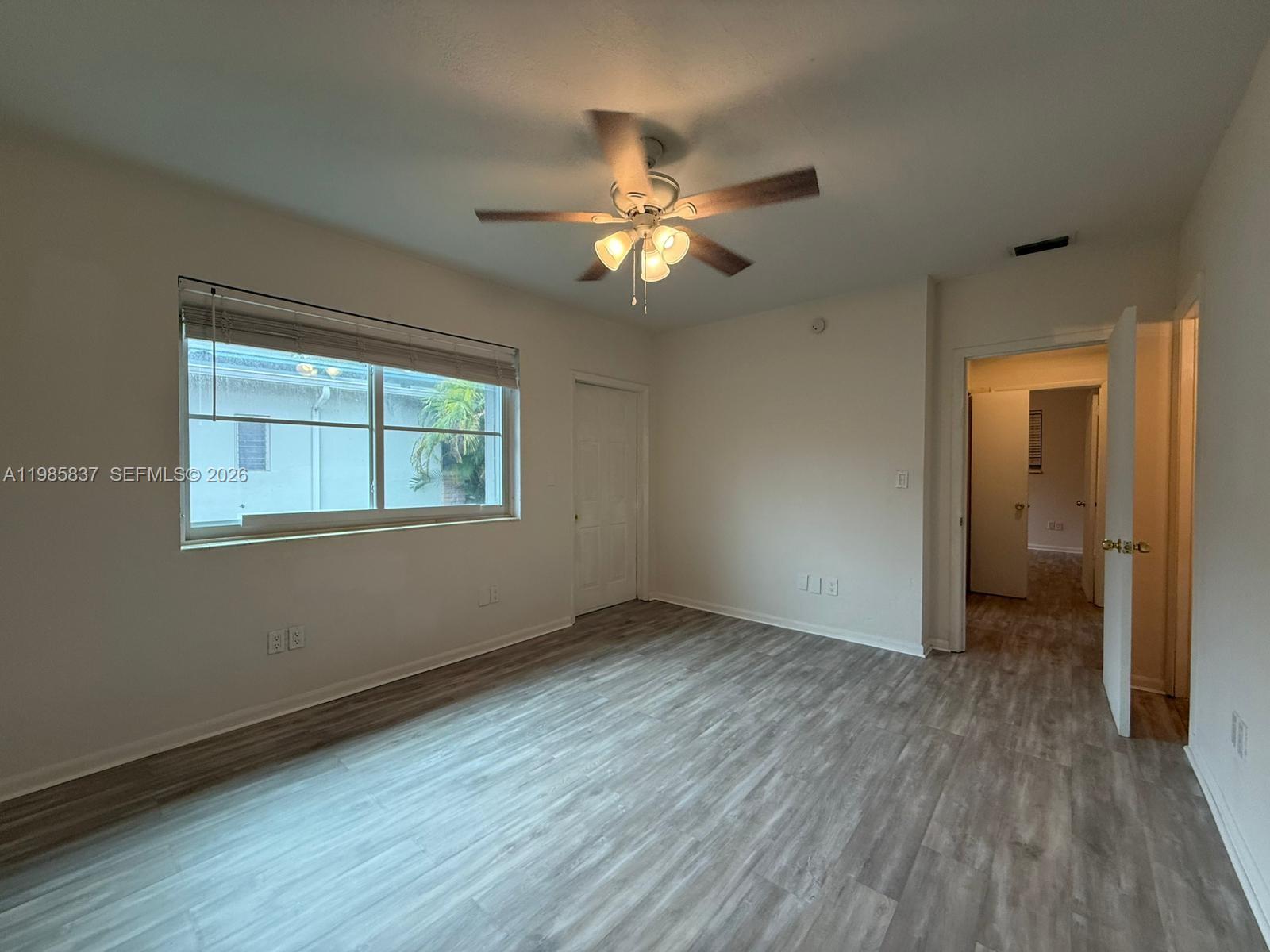 MARSEILLES DECO CONDO - Residential Lease