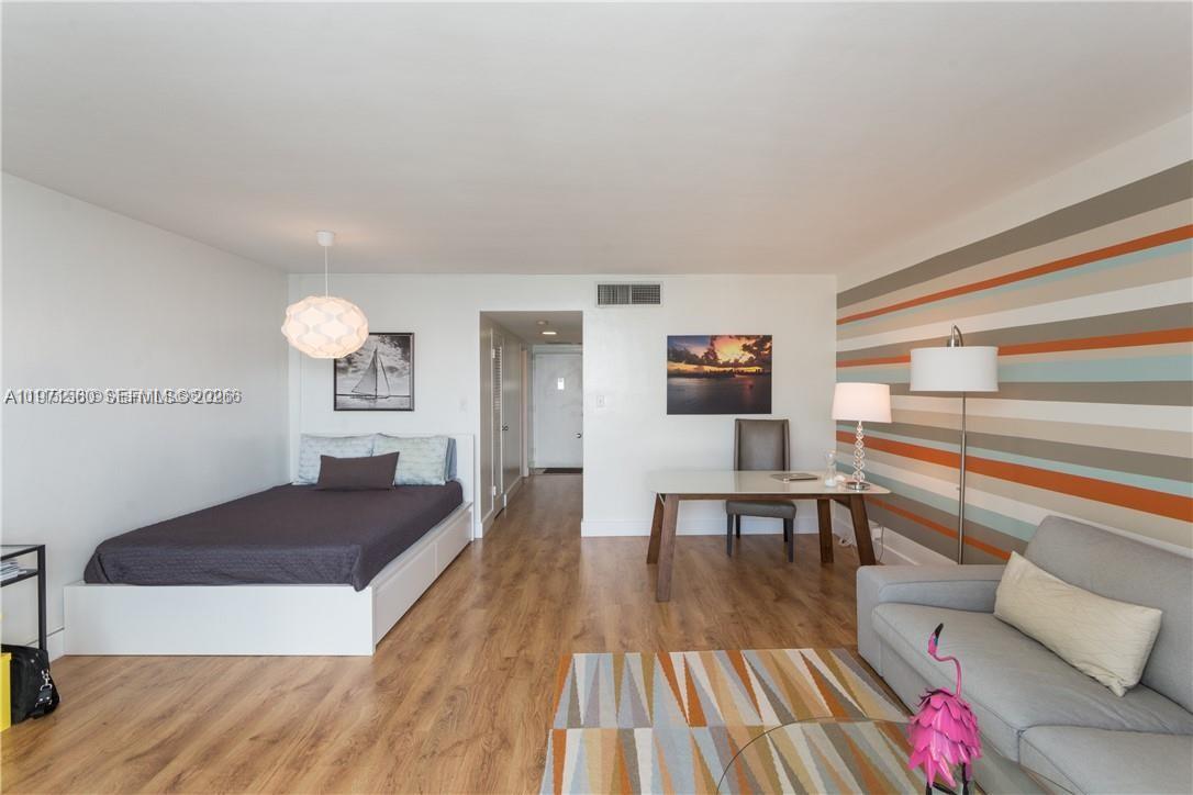 MIRADOR 1200 CONDO - Residential