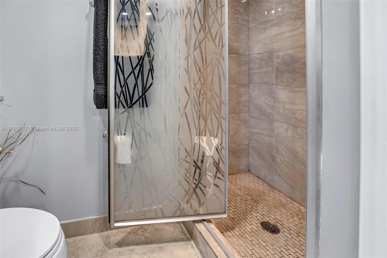 NAUTICAL TOWERS CONDO - Residential