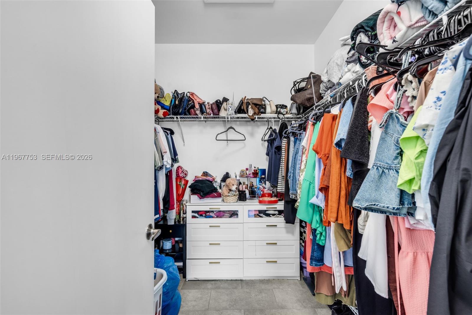 IVYWILD PARK - Residential Lease