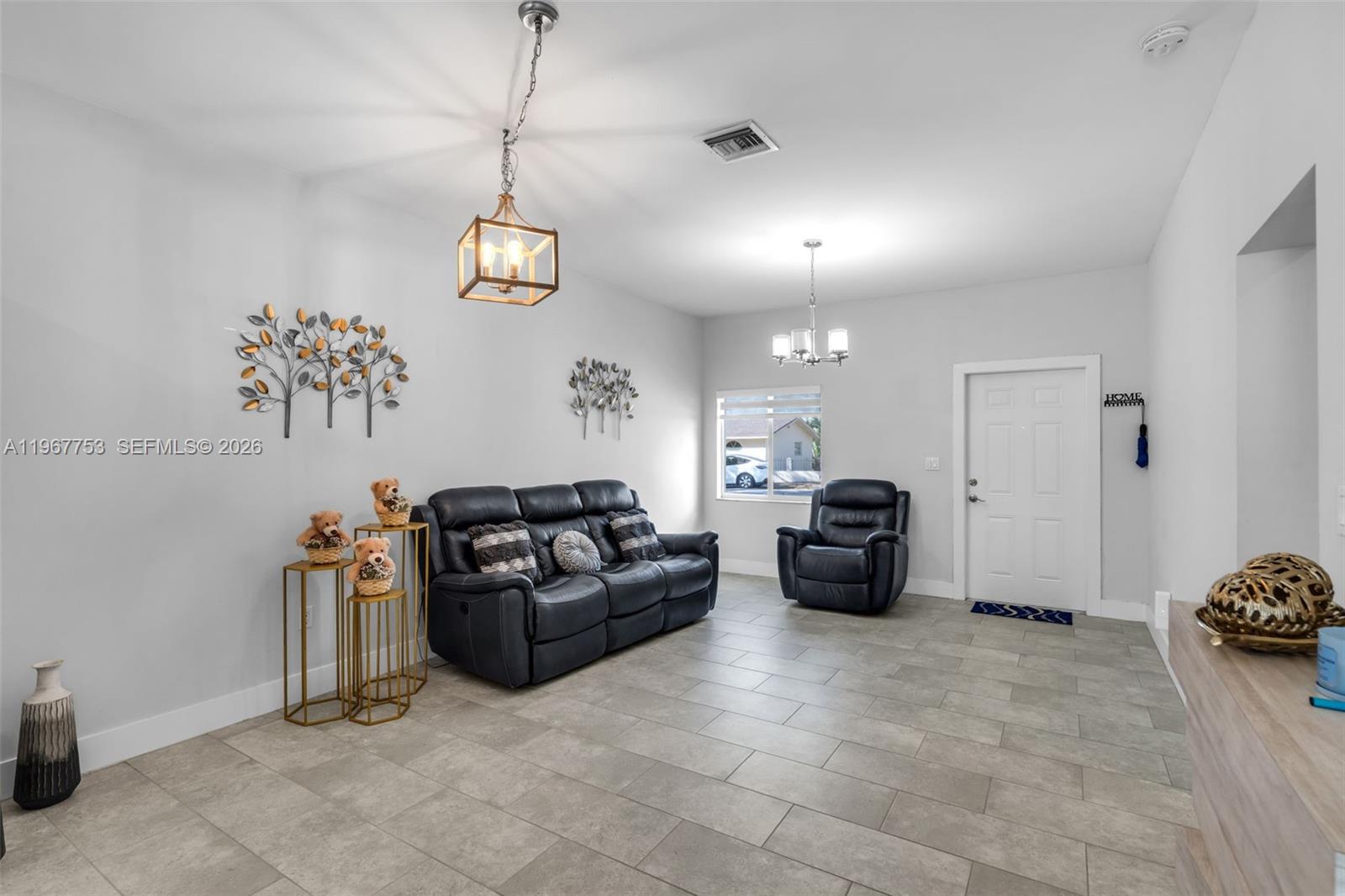 IVYWILD PARK - Residential Lease