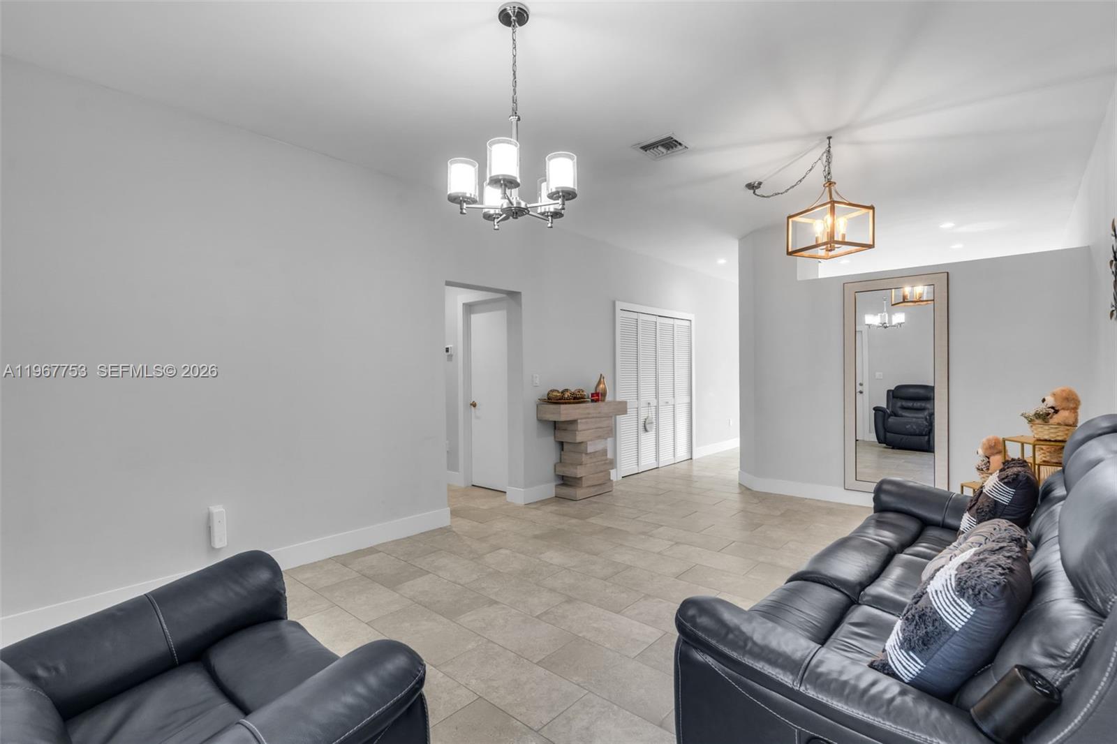 IVYWILD PARK - Residential Lease