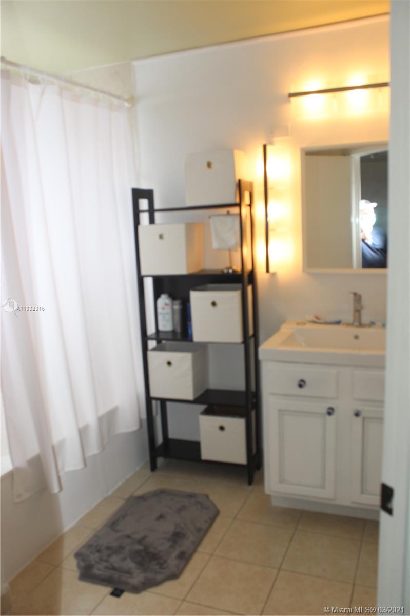 THE GREENS AT DORAL CONDO - Residential