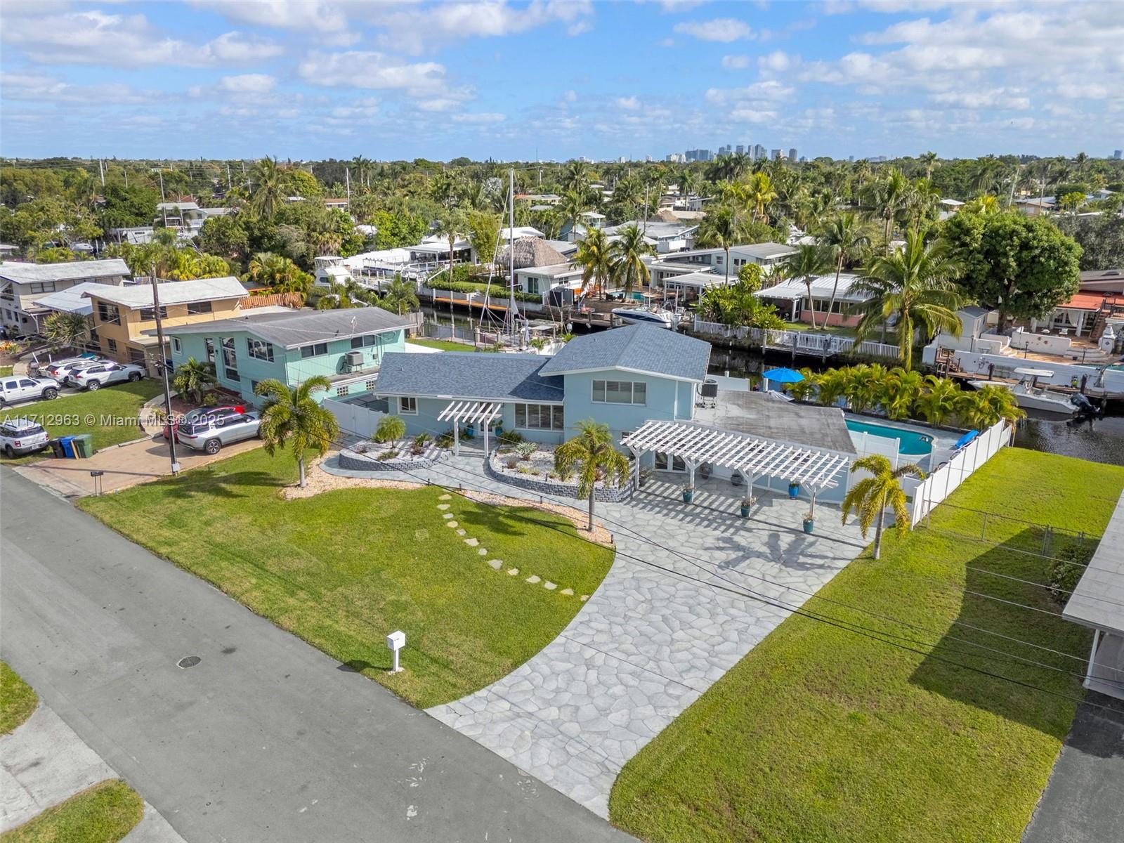 2518 Tortugas Ln