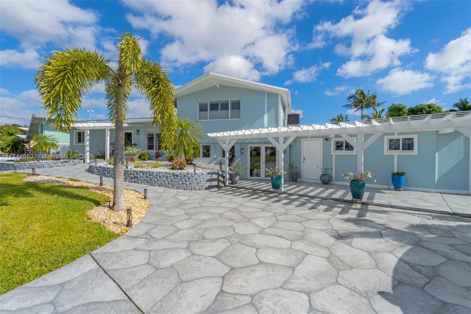 2518 Tortugas Ln, Fort Lauderdale, Broward County, Florida - 4 Bedrooms  
3 Bathrooms - 