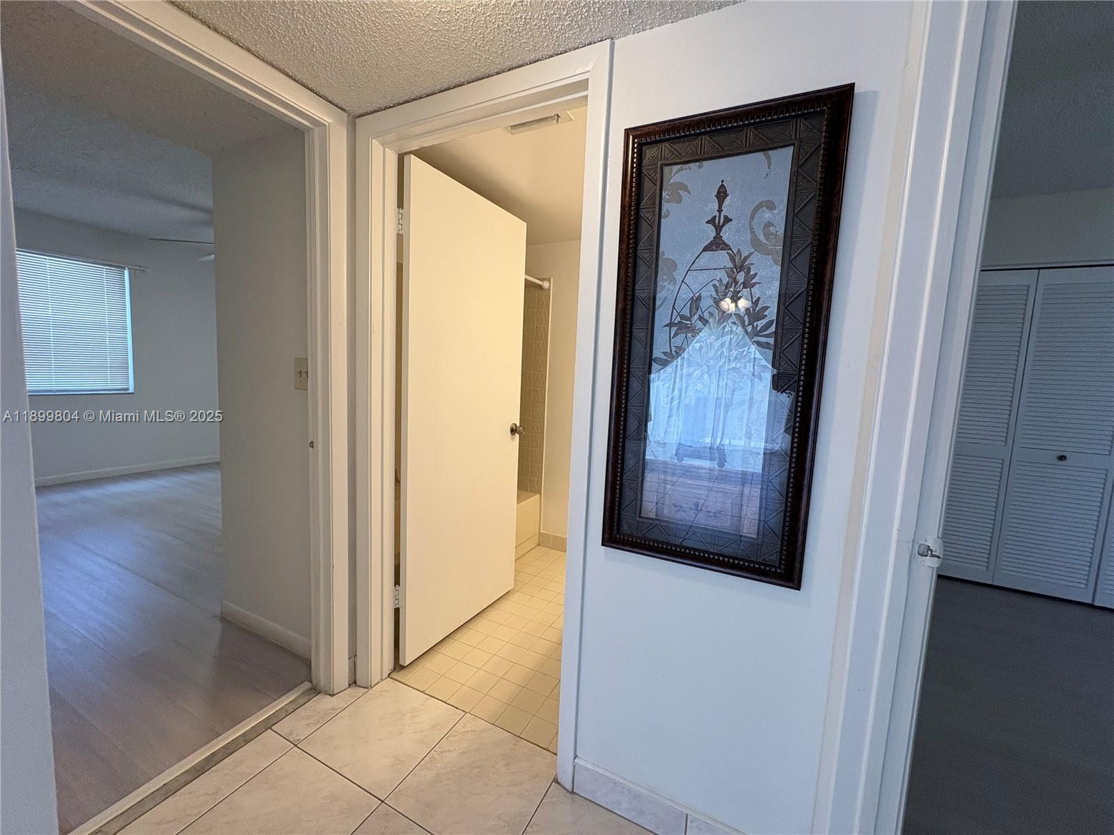 CLUB QUARTERS AT RAINTREE - Residential Lease