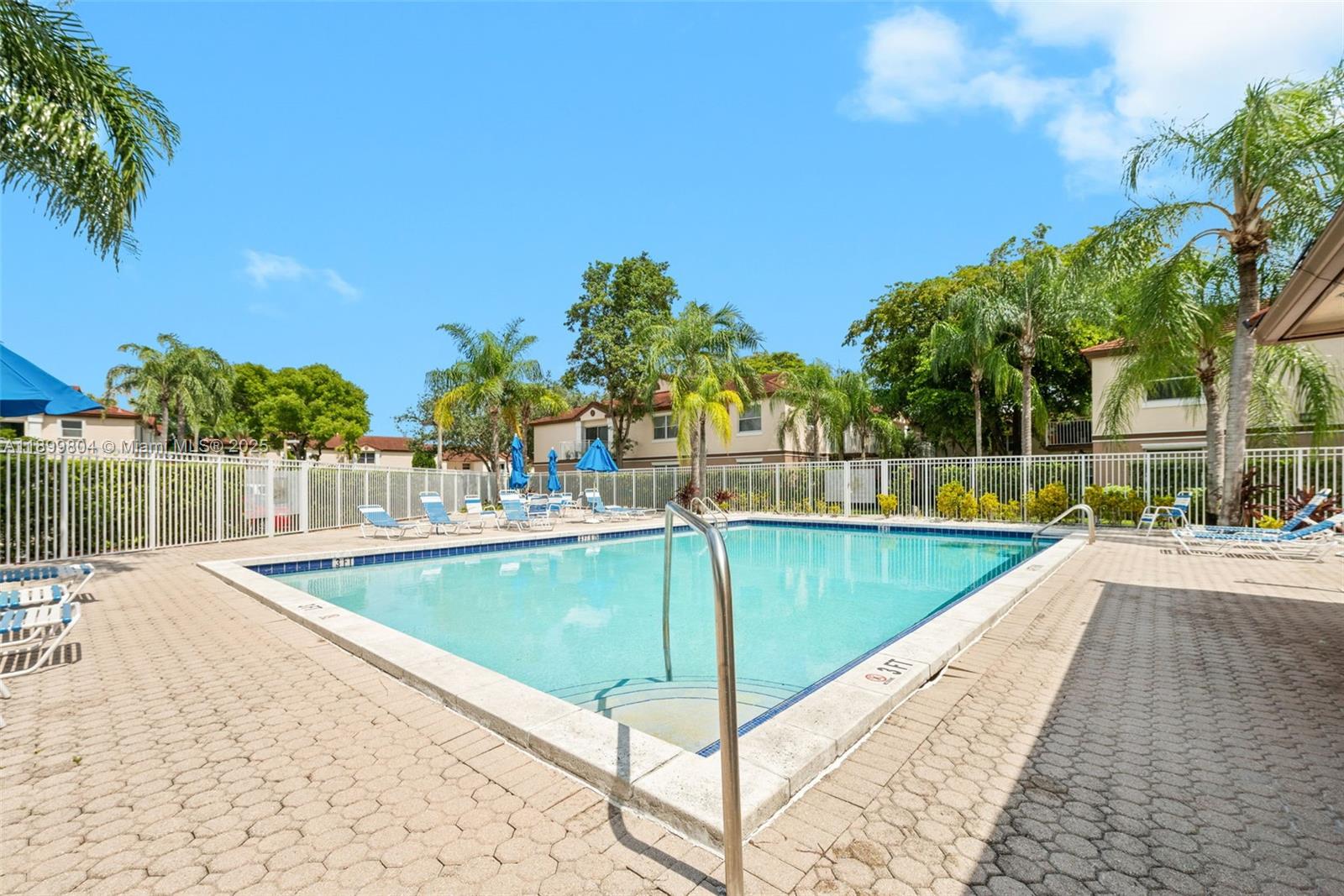 CLUB QUARTERS AT RAINTREE - Residential Lease