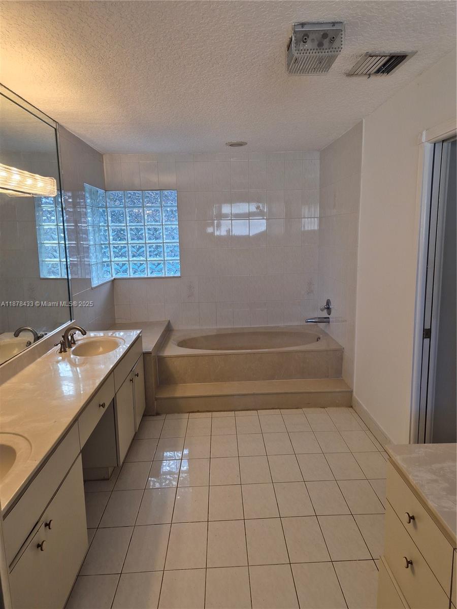 COUNTRY WALK SEC 6 - Residential