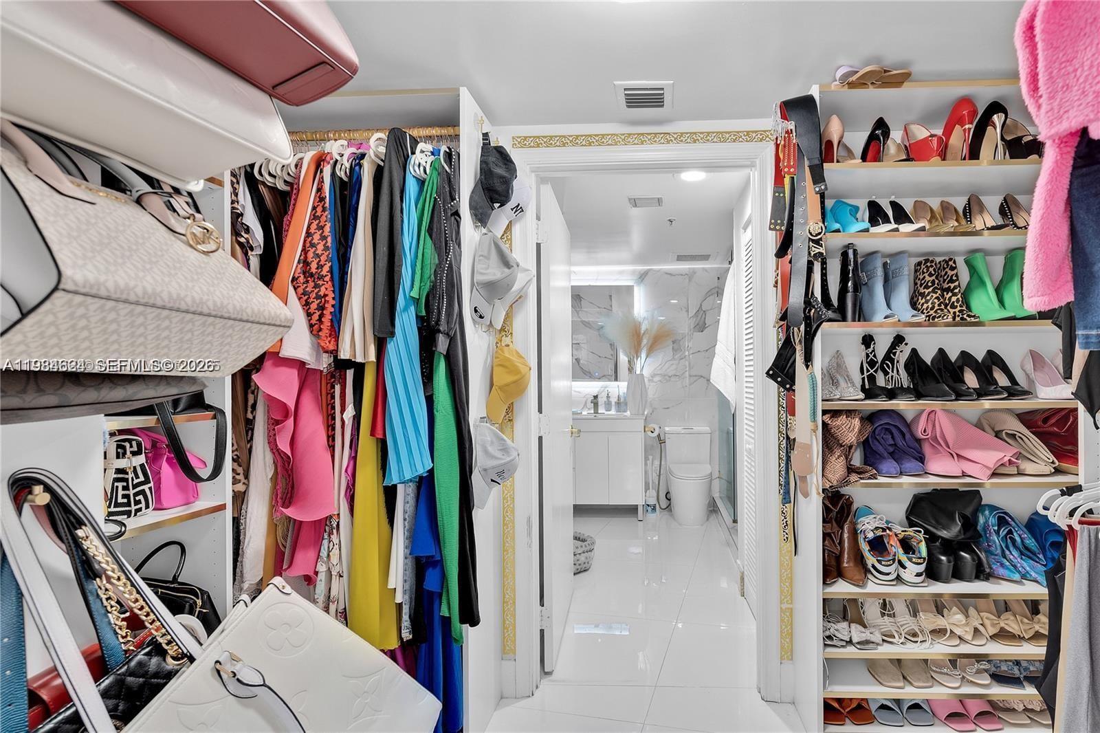 OPERA TOWER CONDO - Residential