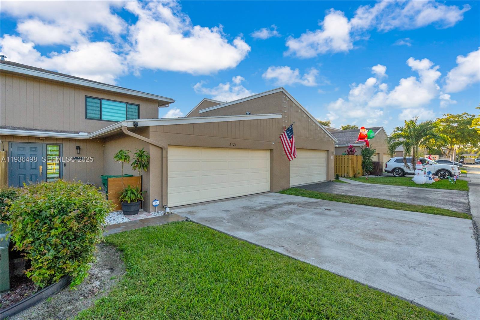 5124 S University Dr