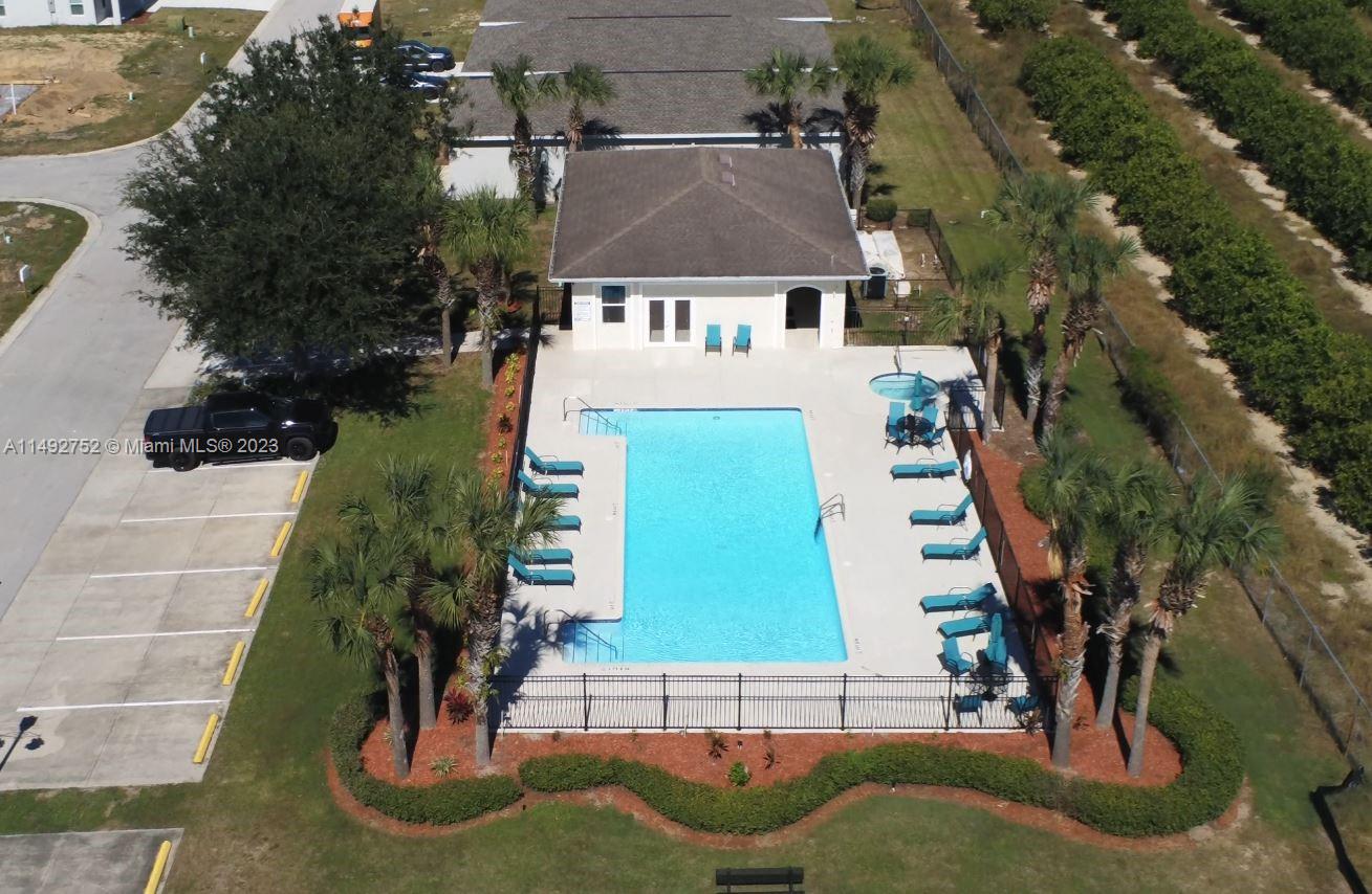 Las Villas at Kenilworth - Residential