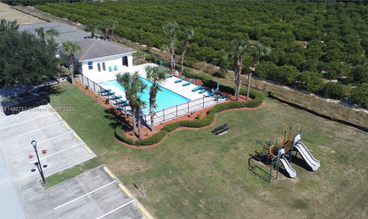 Las Villas at Kenilworth - Residential