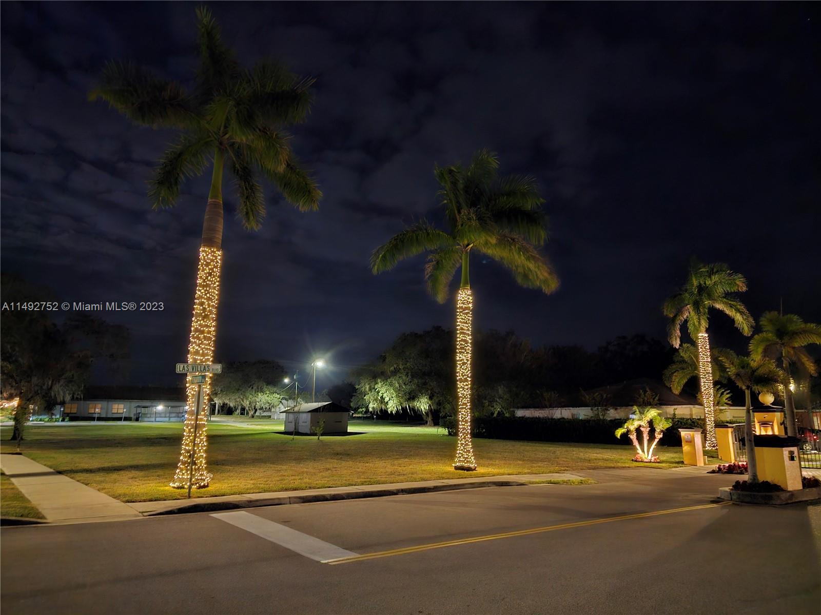 Las Villas at Kenilworth - Residential