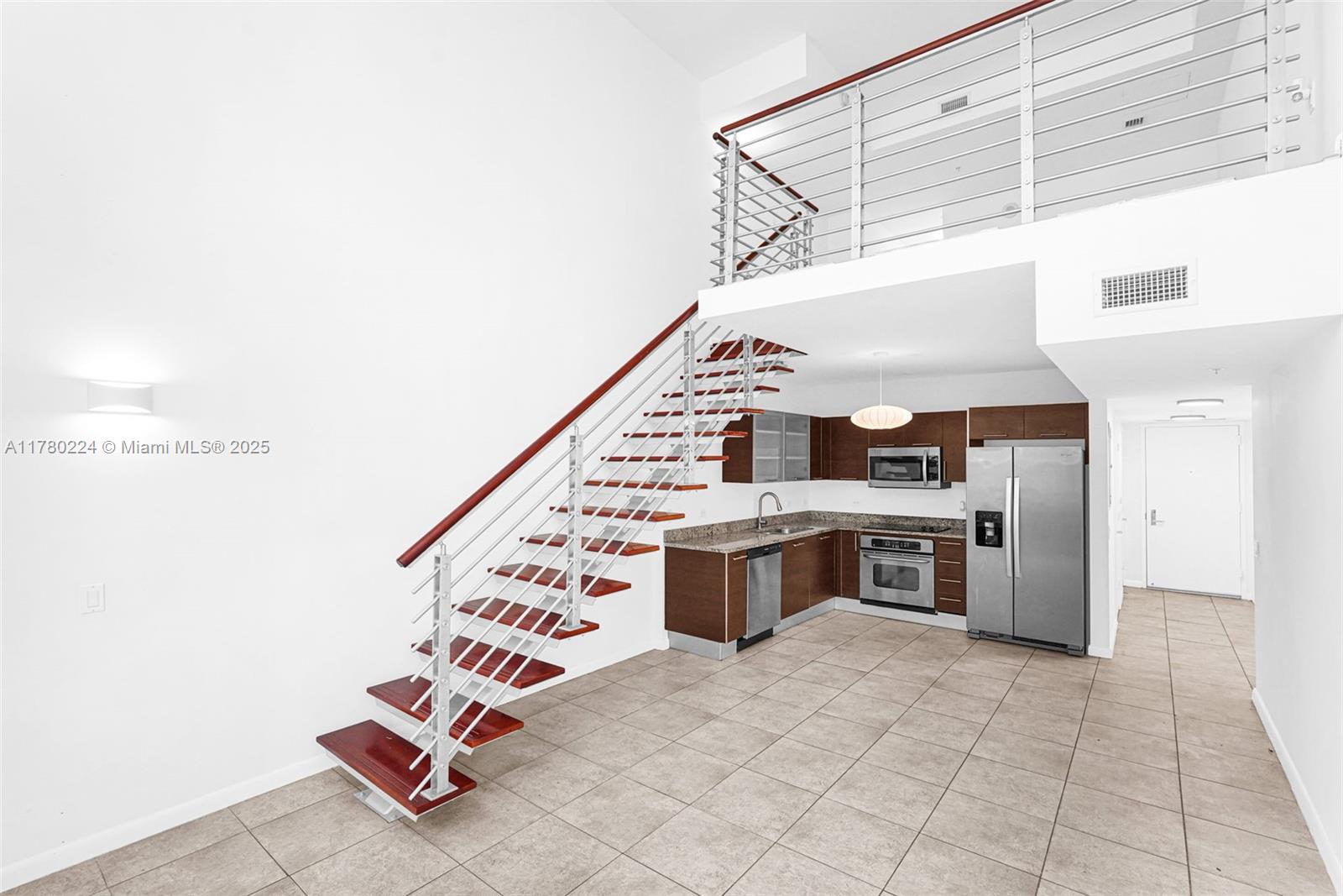 41 SE 5th St 406