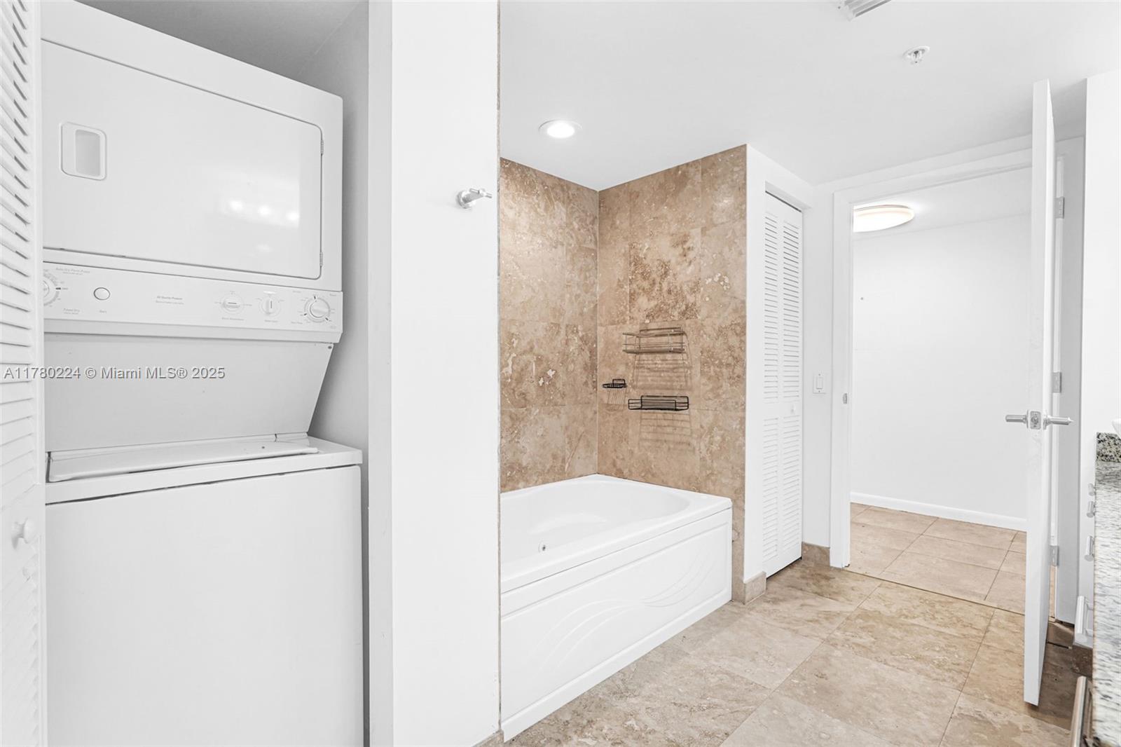 Brickell on the River S - Residential