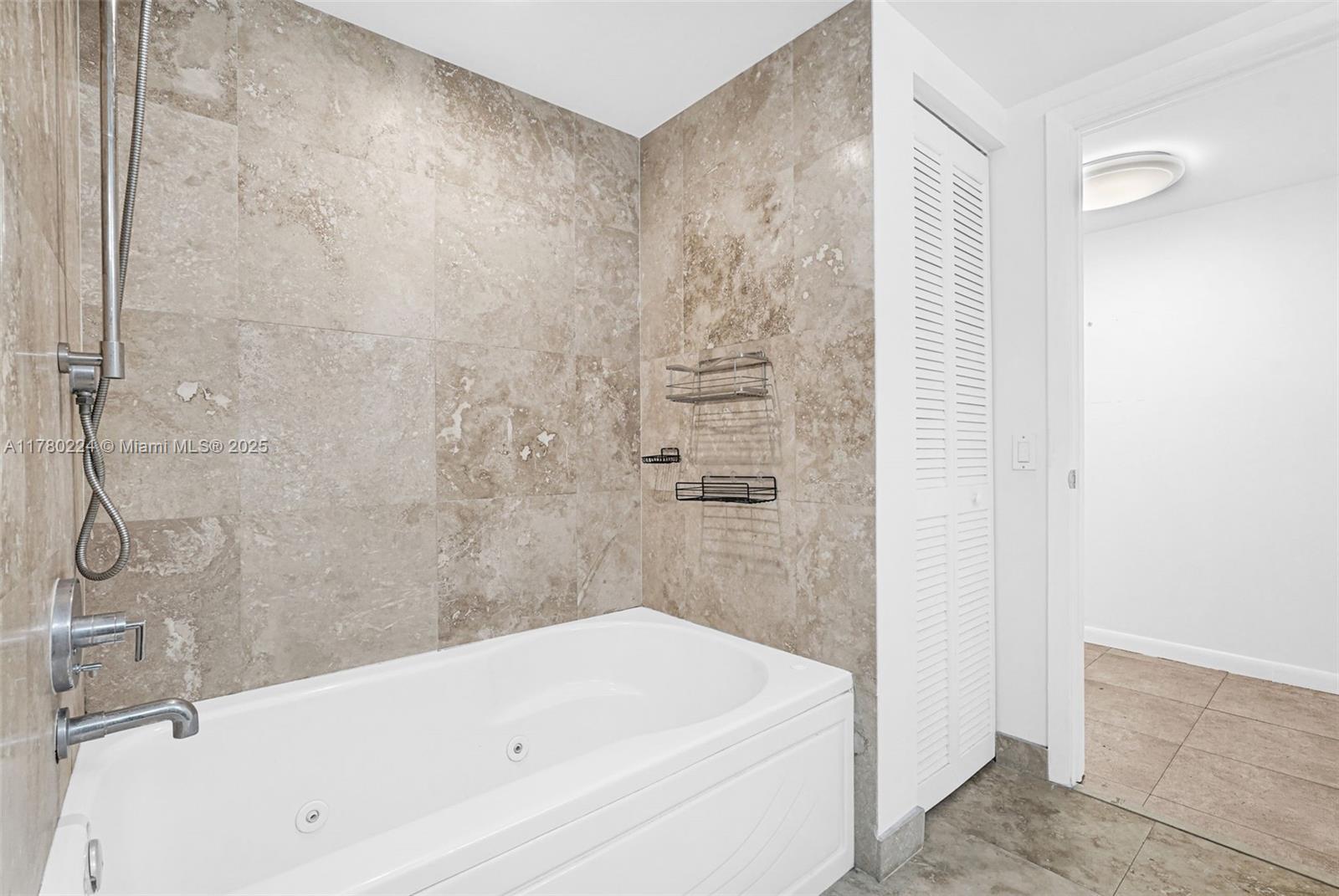 Brickell on the River S - Residential