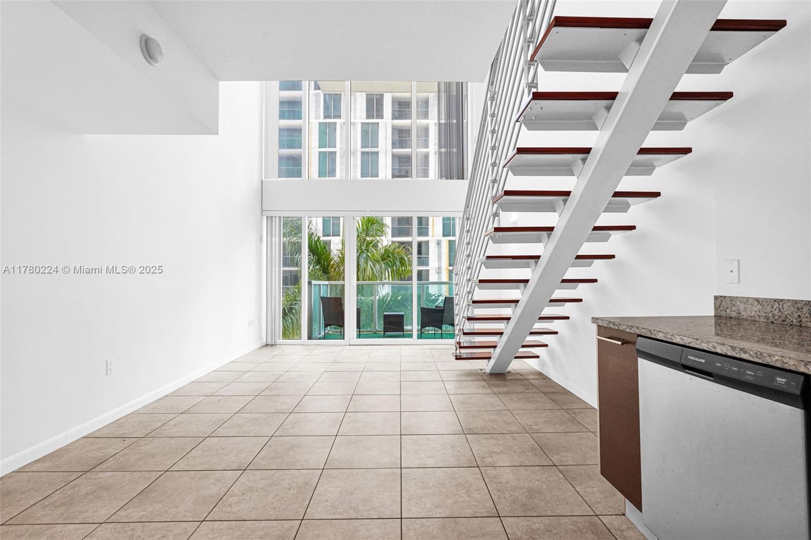 41 SE 5th St 406