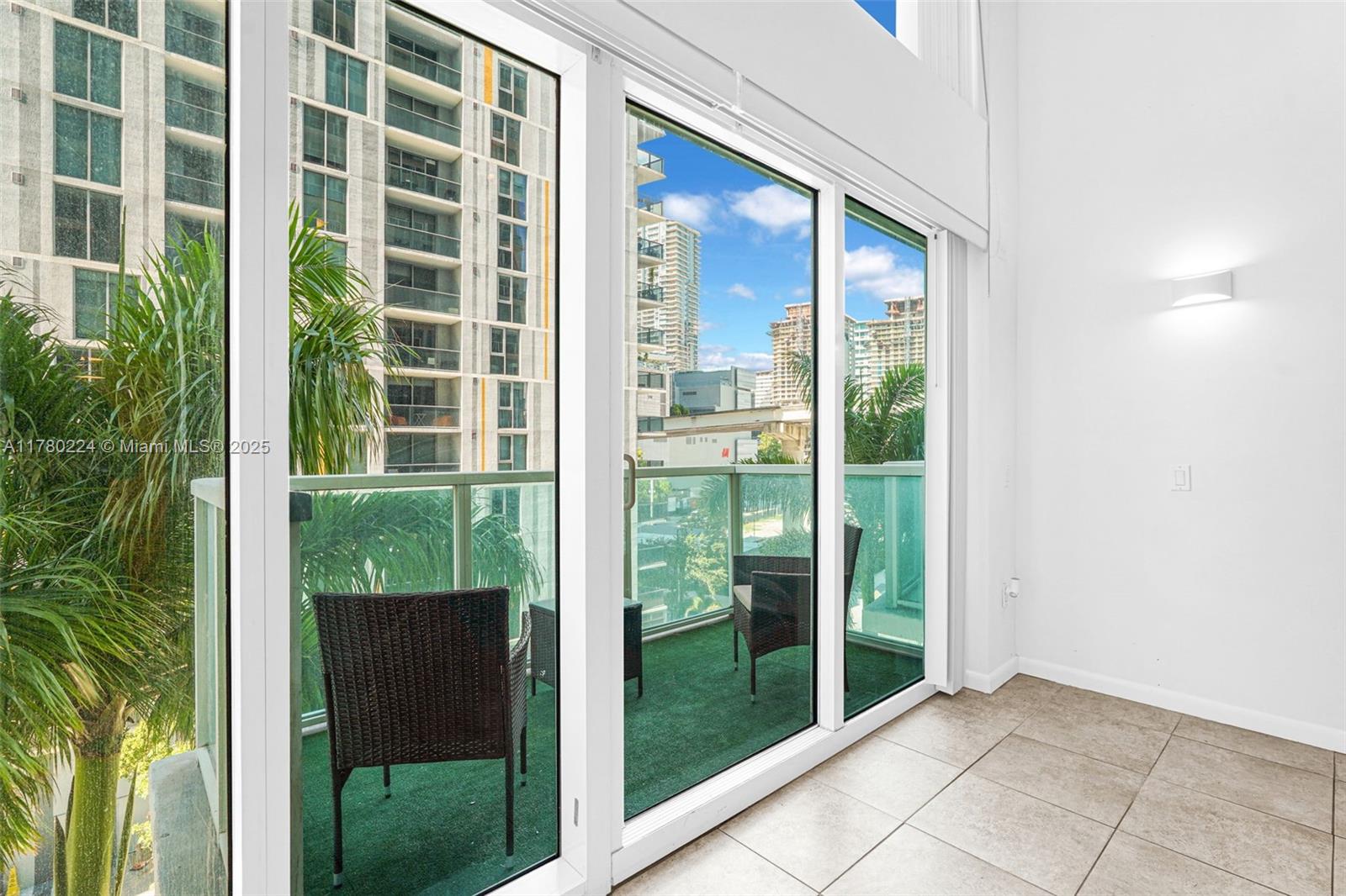 41 SE 5th St 406