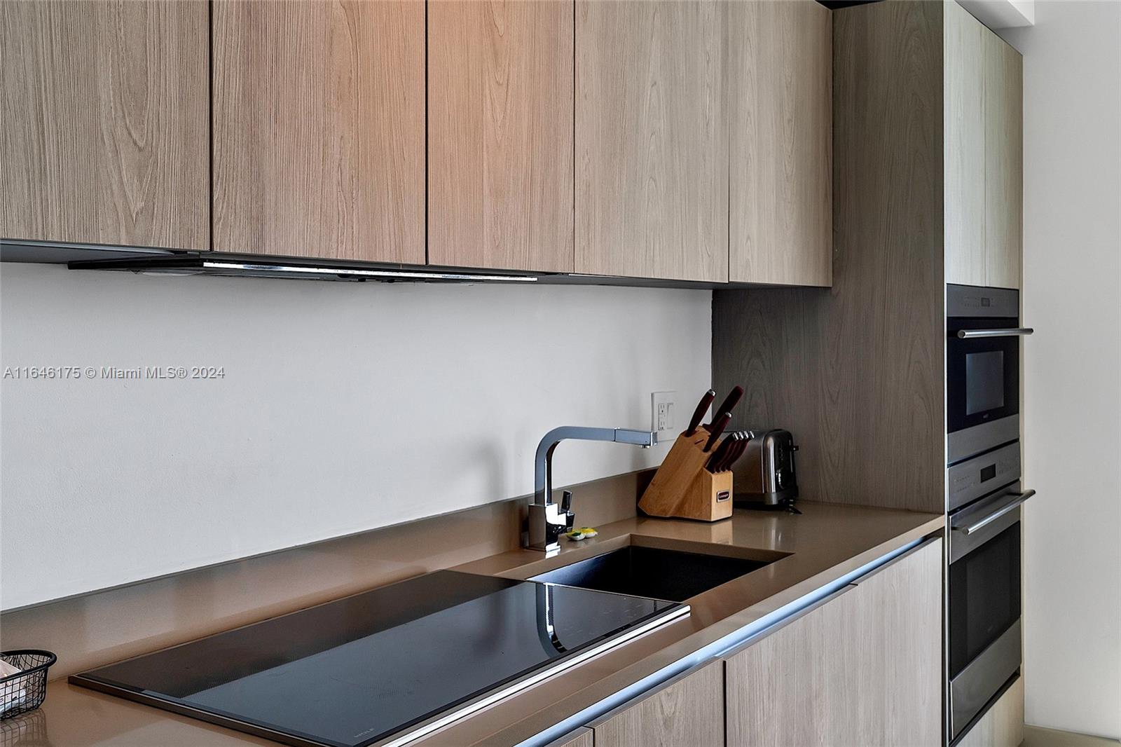 4111 SOUTH OCEAN DRIVE CO - Residential