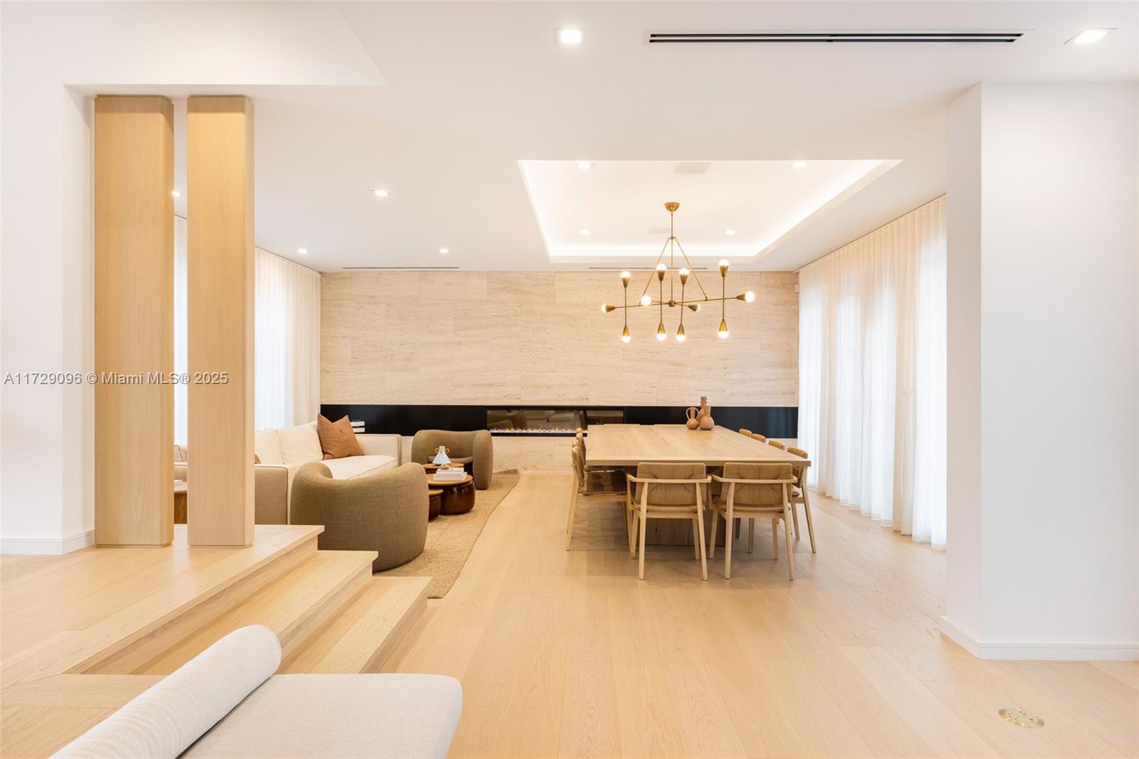 HAMMOCK LAKE PK REPLAT OF - Residential