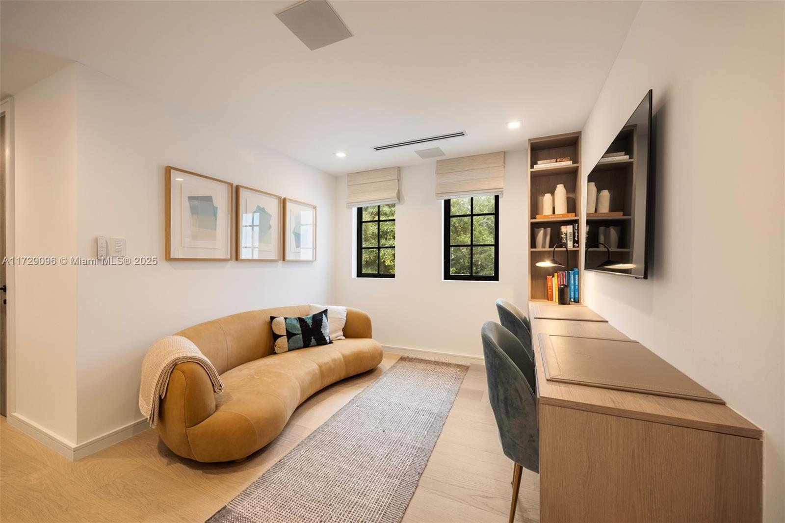 HAMMOCK LAKE PK REPLAT OF - Residential