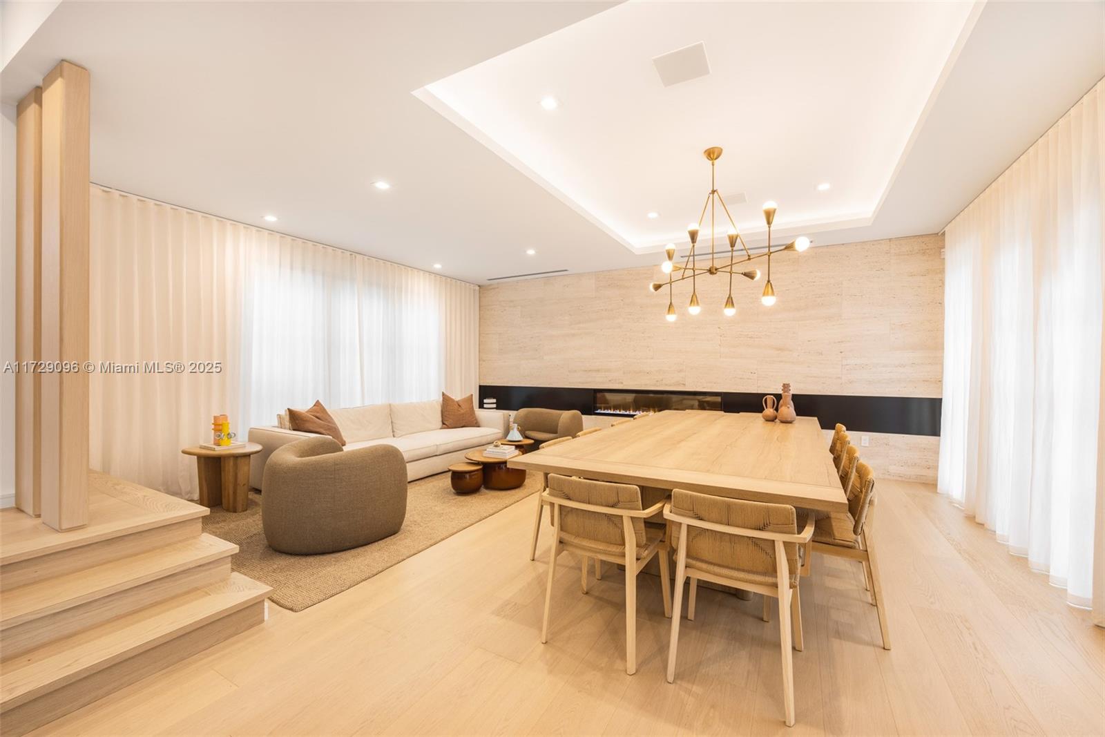 HAMMOCK LAKE PK REPLAT OF - Residential