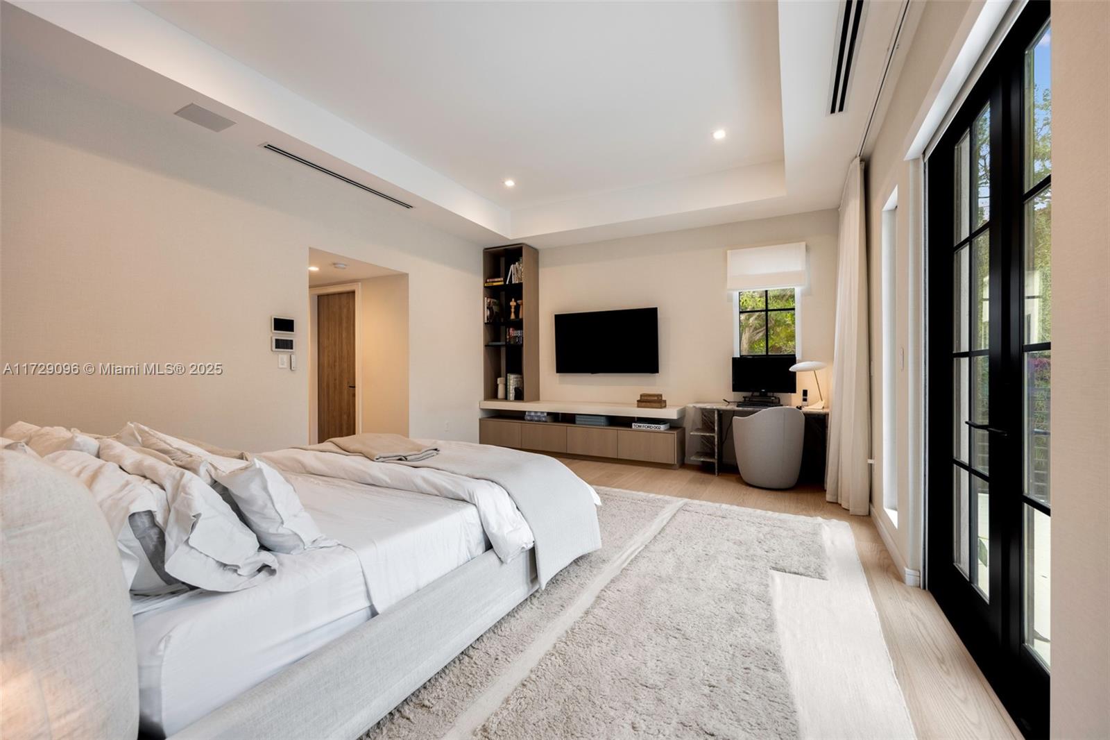 HAMMOCK LAKE PK REPLAT OF - Residential