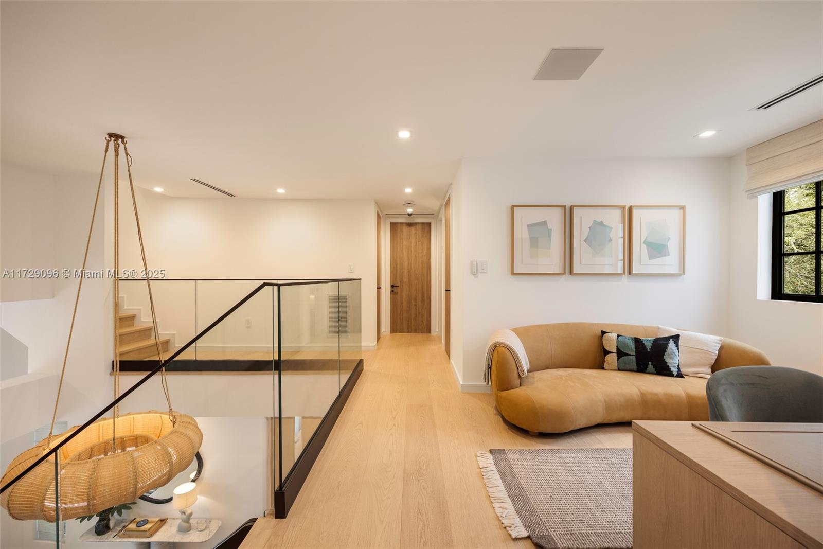 HAMMOCK LAKE PK REPLAT OF - Residential