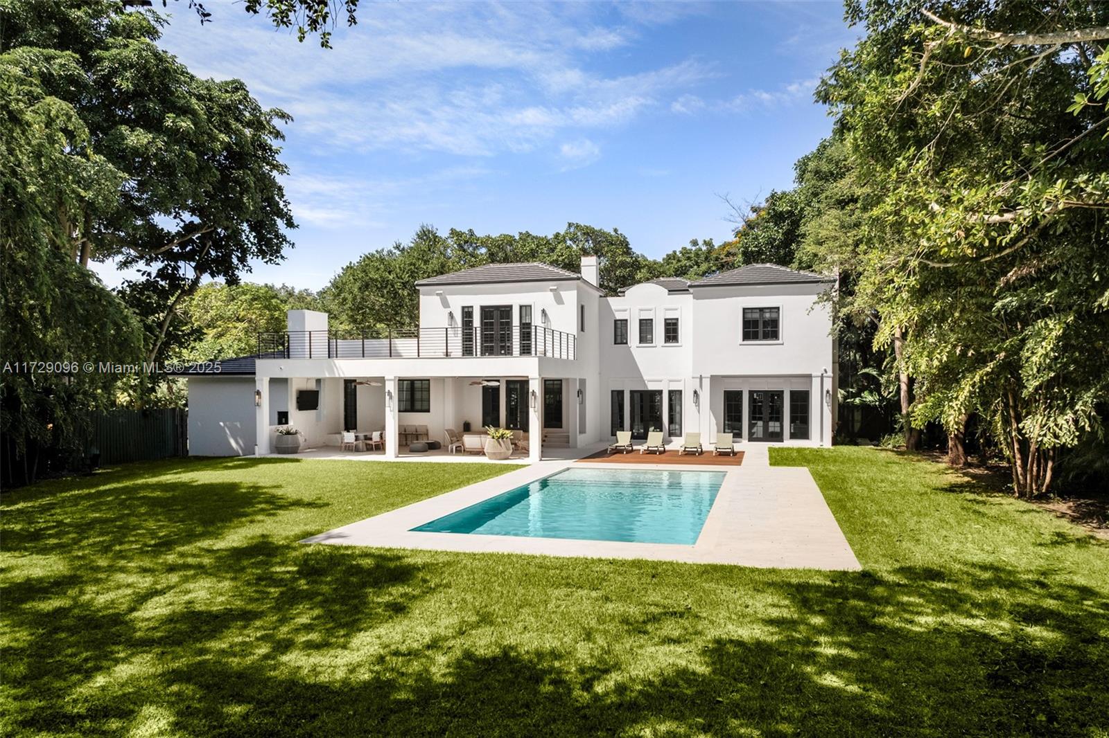 HAMMOCK LAKE PK REPLAT OF - Residential