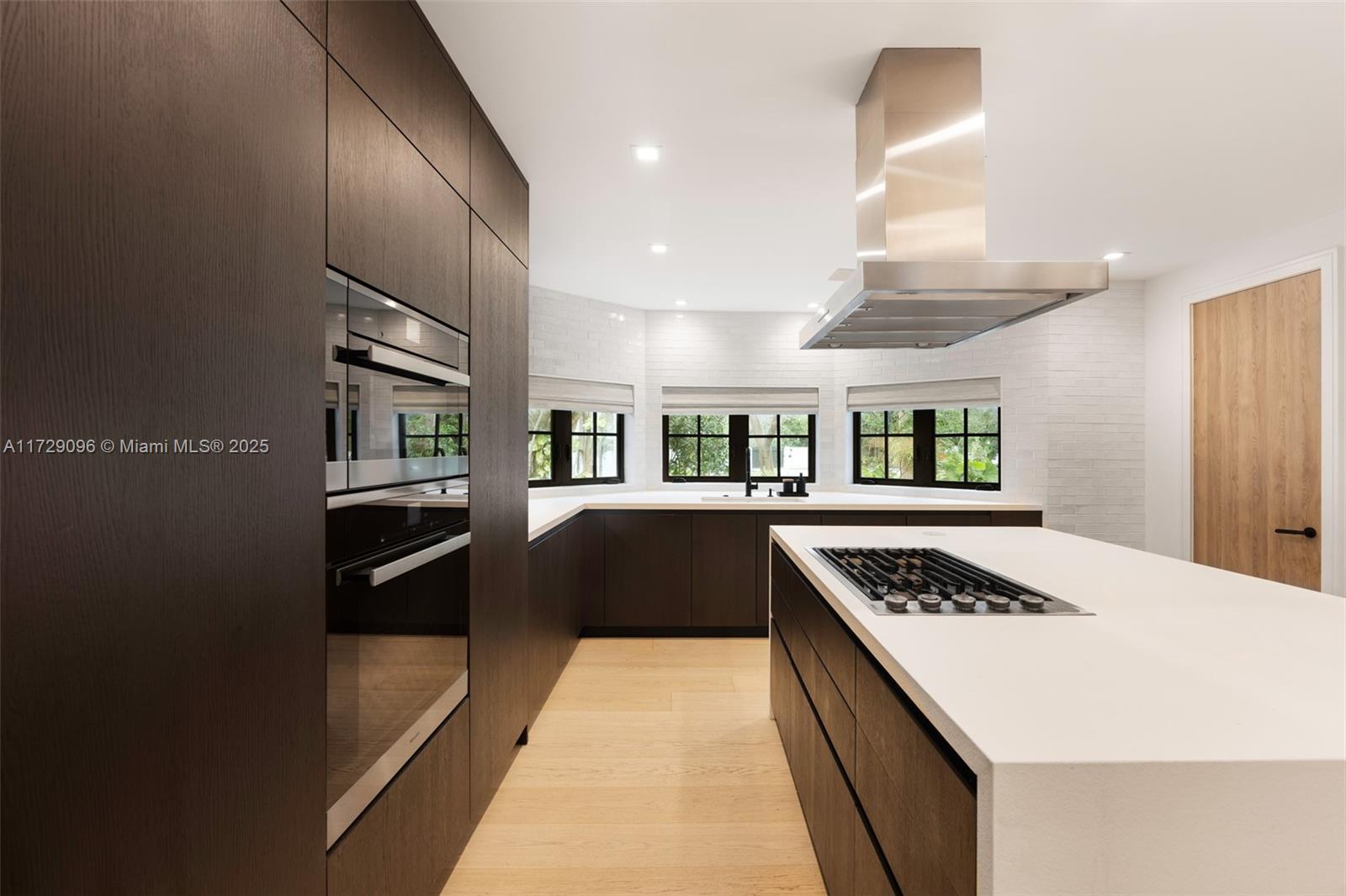 HAMMOCK LAKE PK REPLAT OF - Residential