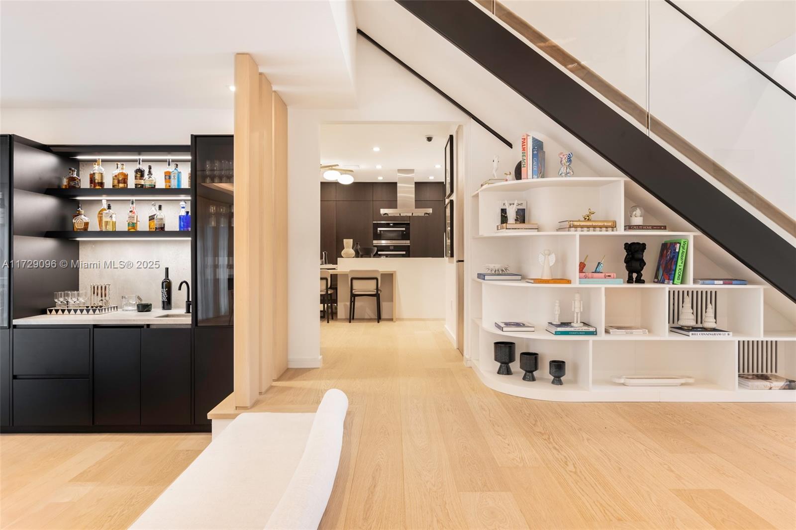 HAMMOCK LAKE PK REPLAT OF - Residential