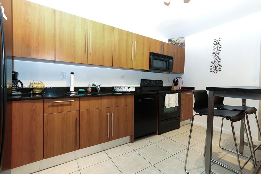 Photo of 3001 S Ocean Dr #435, Hollywood, FL 33019 (MLS # A11514229)