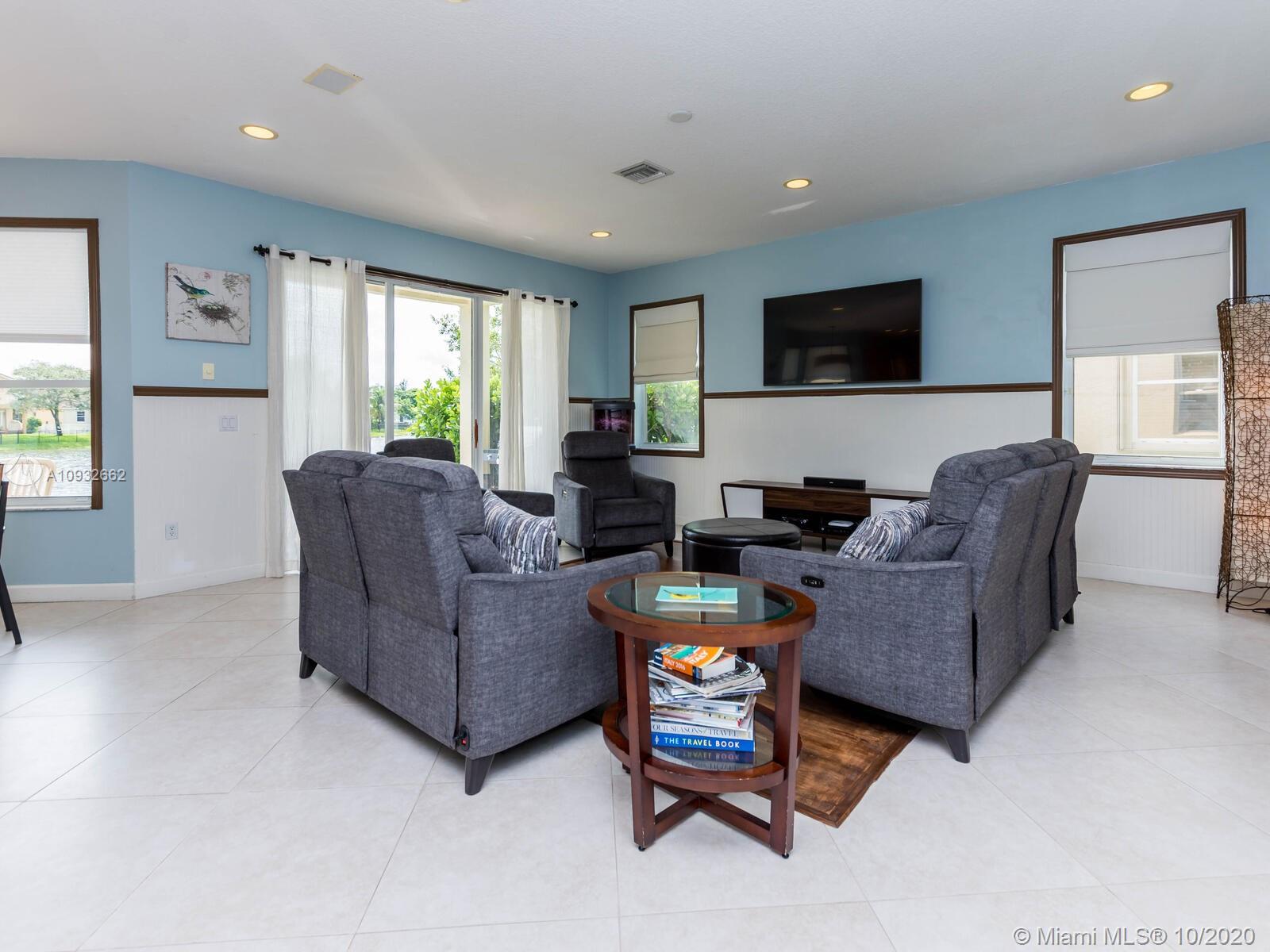 RIVIERA ISLES I - Residential