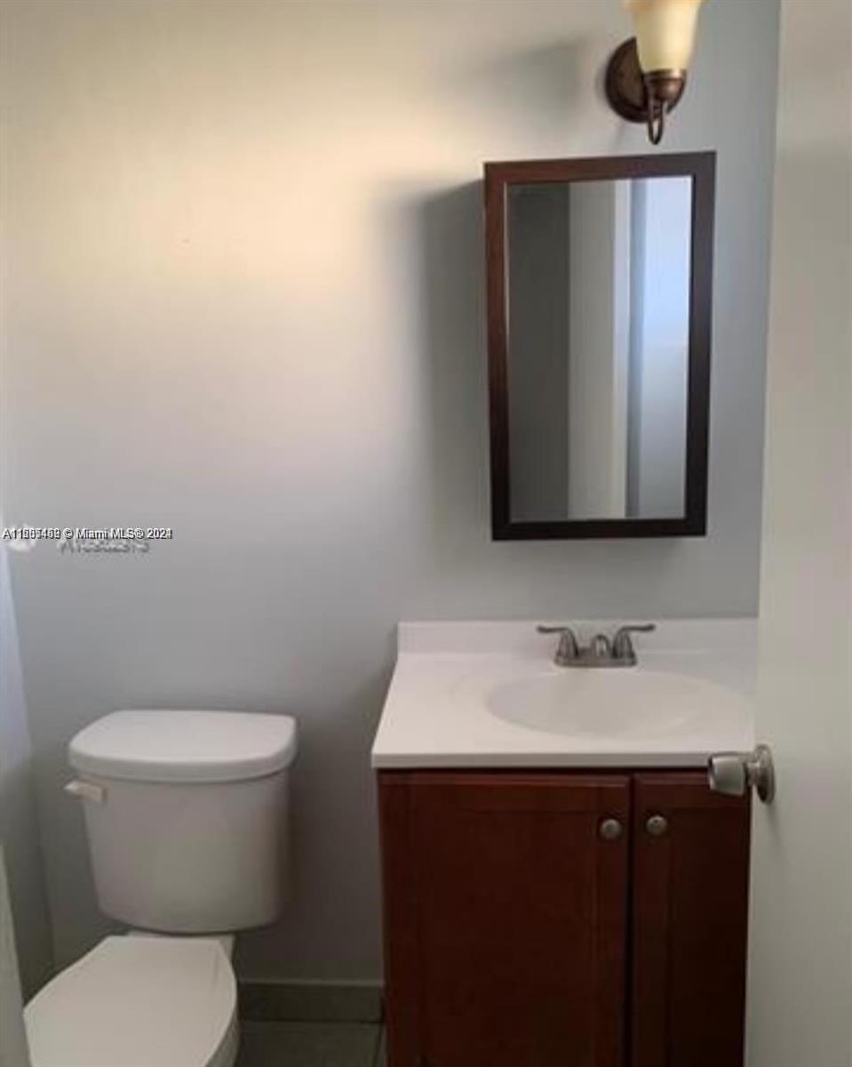 ISLAND SHORES CONDO - Residential Lease