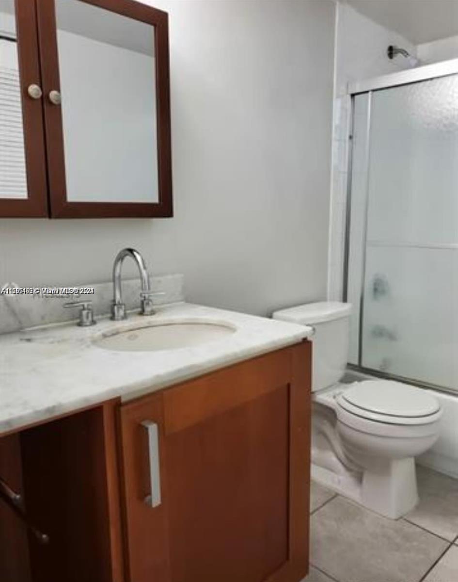 ISLAND SHORES CONDO - Residential Lease