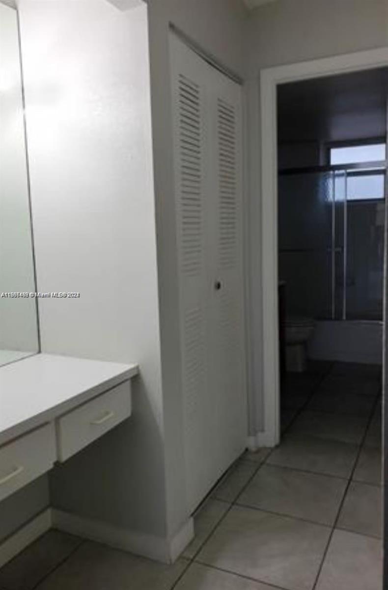 ISLAND SHORES CONDO - Residential Lease