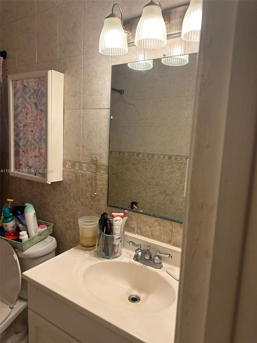 LAKE PARK GARDENS 2 INC C - Residential