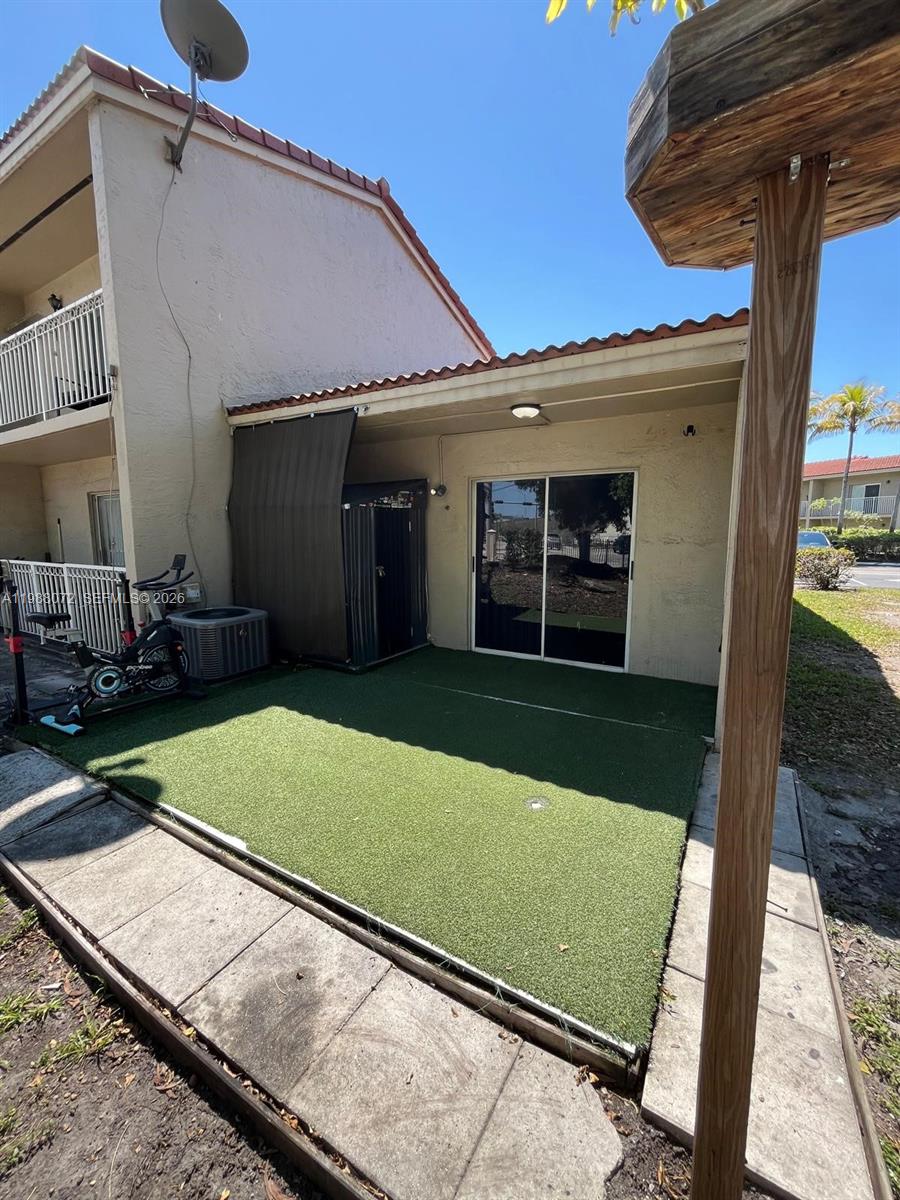 FOUNTAIN PK VILLAGE HOMES - Residential Lease