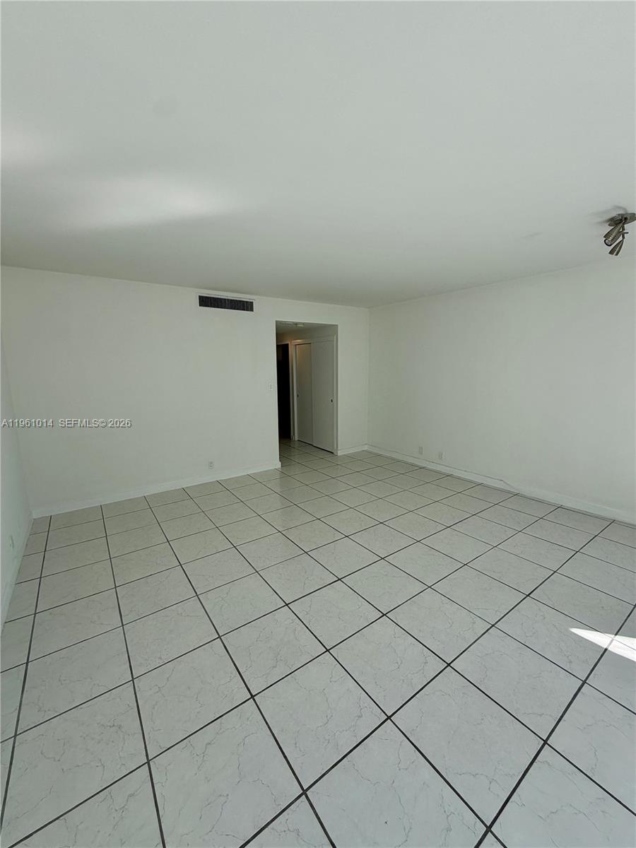 BAY PARK TOWERS CONDO - Residential Lease