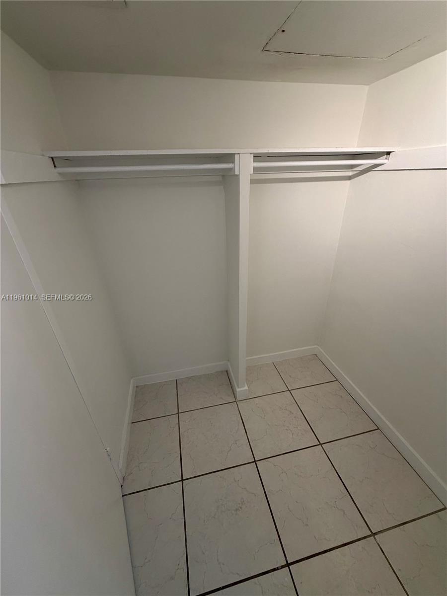 BAY PARK TOWERS CONDO - Residential Lease