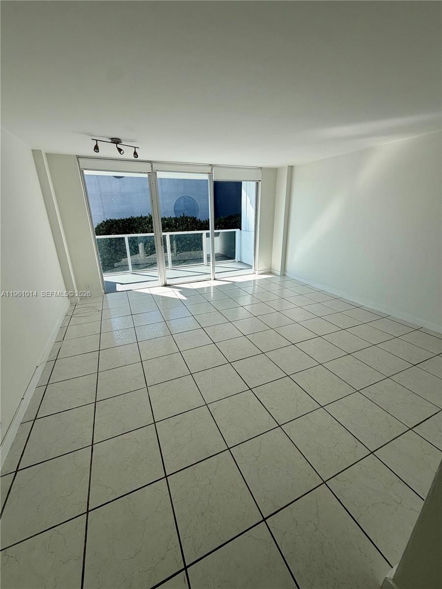 BAY PARK TOWERS CONDO - Residential Lease